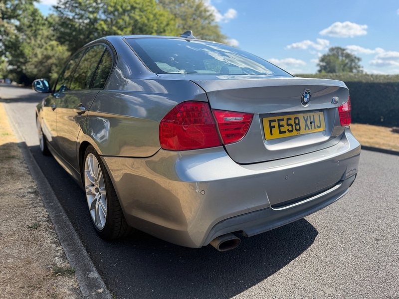 BMW 318i M Sport Saloon 2.0 Automatic Petrol
