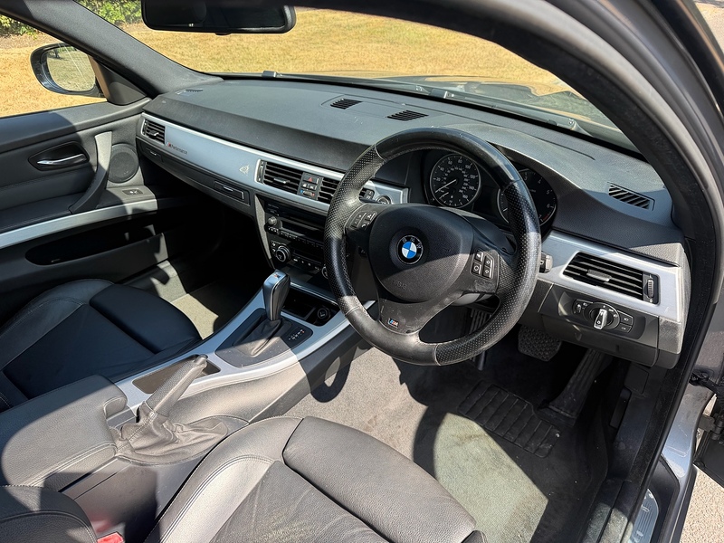 BMW 318i M Sport Saloon 2.0 Automatic Petrol