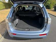 Mitsubishi Outlander h GX4h 