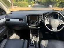 Mitsubishi Outlander h GX4h 