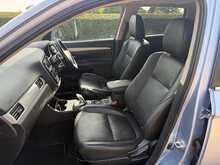 Mitsubishi Outlander h GX4h 