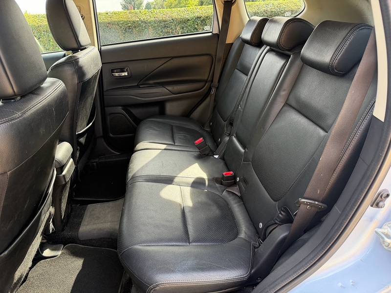 Mitsubishi h GX4h SUV 2.0 Automatic Petrol Plug-in Hybrid