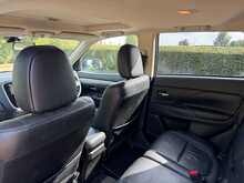 Mitsubishi Outlander h GX4h 