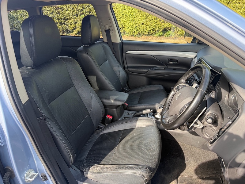 Mitsubishi h GX4h SUV 2.0 Automatic Petrol Plug-in Hybrid
