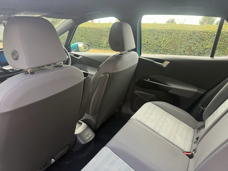 Volkswagen Pro Life Hatchback 0.0 Automatic Electric