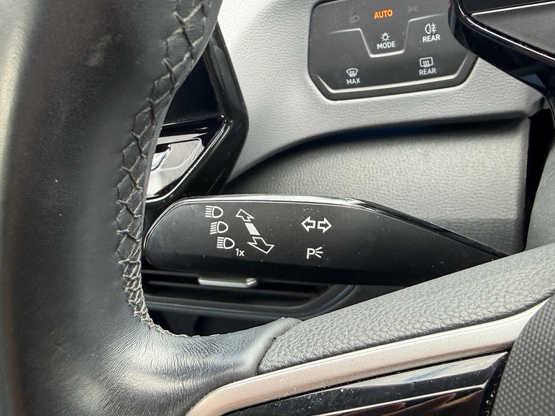 Volkswagen Pro Life Hatchback 0.0 Automatic Electric