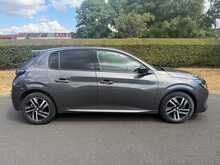 Peugeot 208 PureTech Allure Premium + 