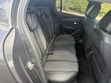 Peugeot 208 PureTech Allure Premium + 