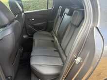 Peugeot 208 PureTech Allure Premium + 