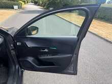 Peugeot 208 PureTech Allure Premium + 