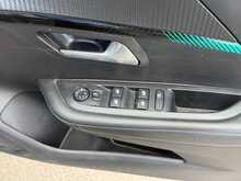 Peugeot 208 PureTech Allure Premium + 