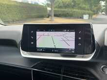 Peugeot 208 PureTech Allure Premium + 