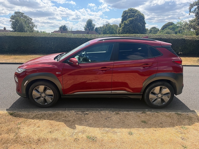 Hyundai Premium SUV 0.0 Automatic Electric