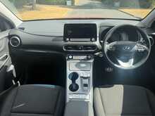 Hyundai KONA Premium 