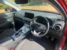 Hyundai KONA Premium 