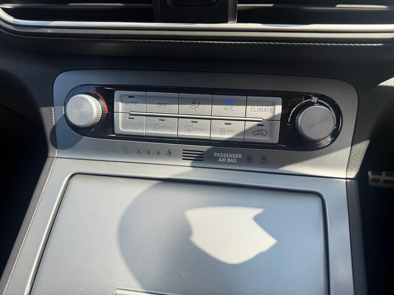 Hyundai Premium SUV 0.0 Automatic Electric