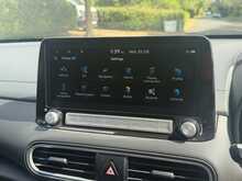 Hyundai KONA Premium 
