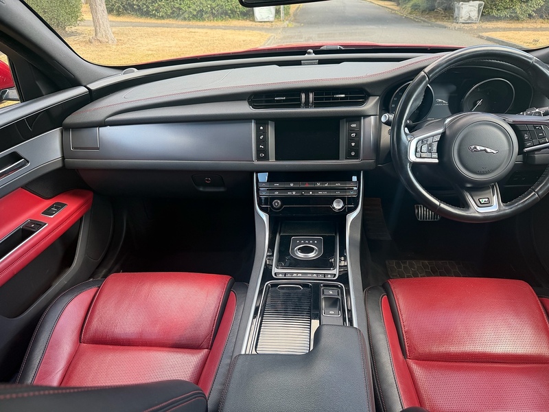 Jaguar d R-Sport Saloon 2.0 Automatic Diesel