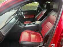 Jaguar XF d R-Sport 
