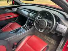 Jaguar XF d R-Sport 