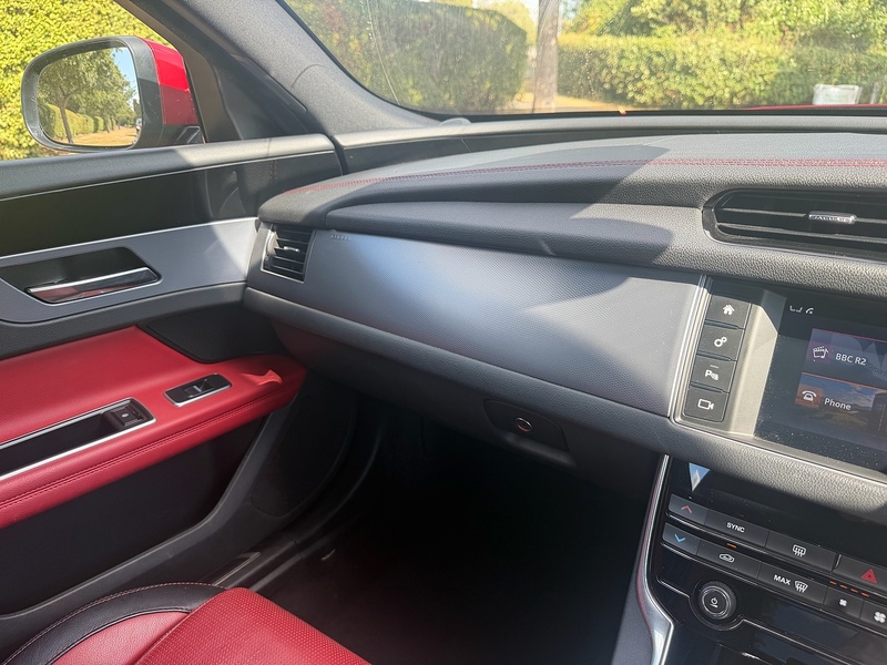 Jaguar d R-Sport Saloon 2.0 Automatic Diesel