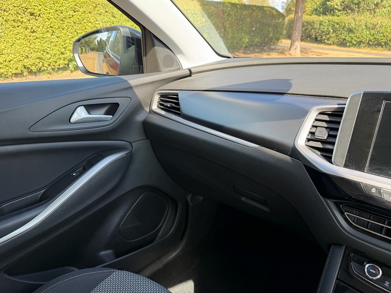 Vauxhall Turbo Design SUV 1.2 Manual Petrol