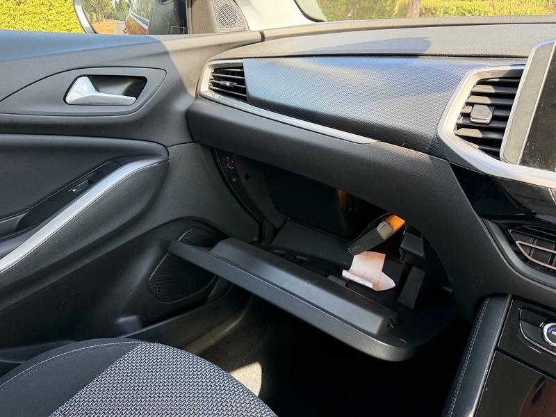 Vauxhall Turbo Design SUV 1.2 Manual Petrol
