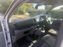 Vauxhall Vivaro Turbo D 2700 Sportive 