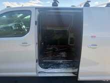 Vauxhall Vivaro Turbo D 2700 Sportive 