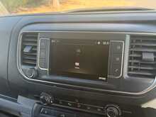 Vauxhall Vivaro Turbo D 2700 Sportive 