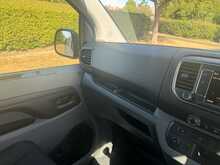 Vauxhall Vivaro Turbo D 2700 Sportive 
