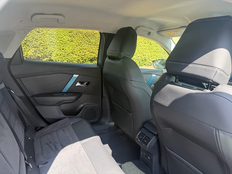 Citroen Shine Plus Hatchback 0.0 Automatic Electric