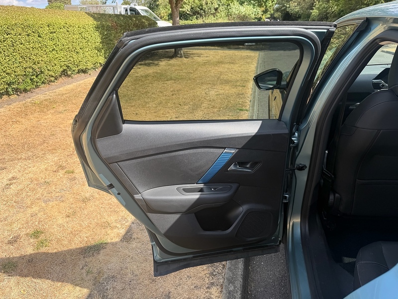 Citroen Shine Plus Hatchback 0.0 Automatic Electric