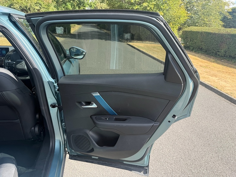 Citroen Shine Plus Hatchback 0.0 Automatic Electric