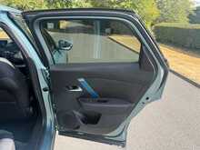Citroen e-C4 Shine Plus 