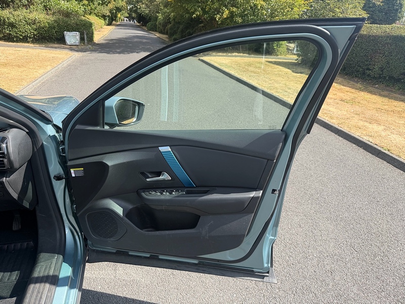 Citroen Shine Plus Hatchback 0.0 Automatic Electric
