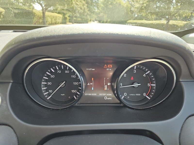 Land Rover 2.2 SD4 SE Tech SUV 5dr Diesel Manual 4WD Euro 5 (s/s) (190 ps)