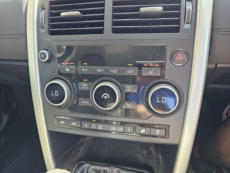 Land Rover 2.2 SD4 SE Tech SUV 5dr Diesel Manual 4WD Euro 5 (s/s) (190 ps)