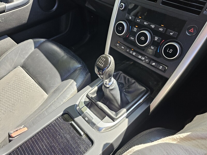 Land Rover 2.2 SD4 SE Tech SUV 5dr Diesel Manual 4WD Euro 5 (s/s) (190 ps)