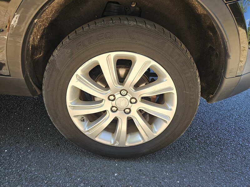 Land Rover 2.2 SD4 SE Tech SUV 5dr Diesel Manual 4WD Euro 5 (s/s) (190 ps)