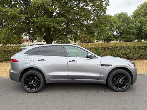 D180 Chequered Flag SUV 2.0 Automatic Diesel