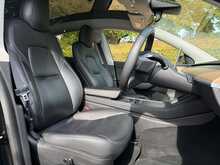 Tesla Model Y Long Range 
