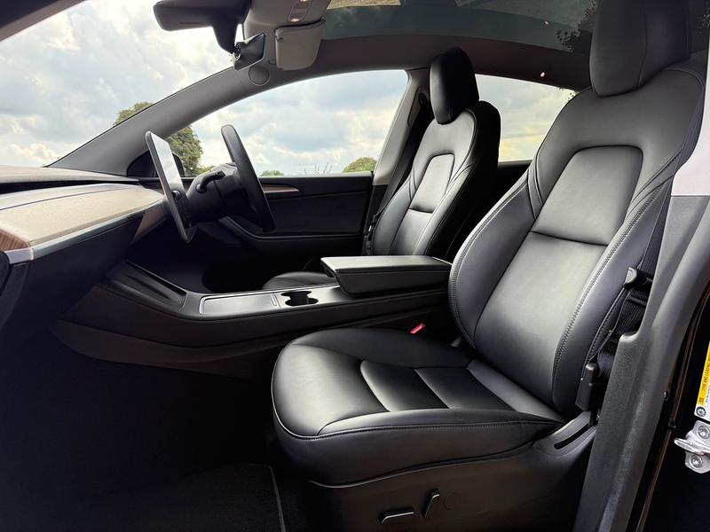 Tesla Long Range SUV 0.0 Automatic Electric