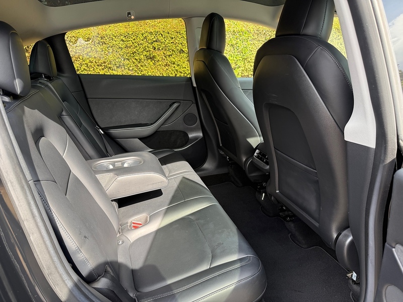 Tesla Long Range SUV 0.0 Automatic Electric