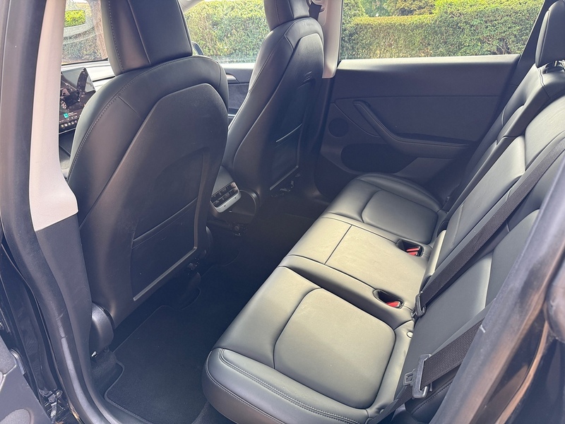 Tesla Long Range SUV 0.0 Automatic Electric