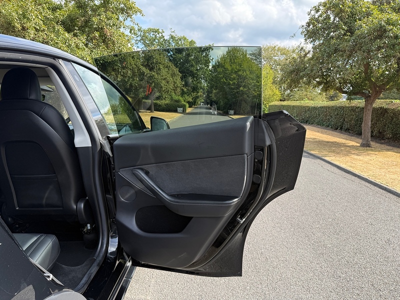 Tesla Long Range SUV 0.0 Automatic Electric