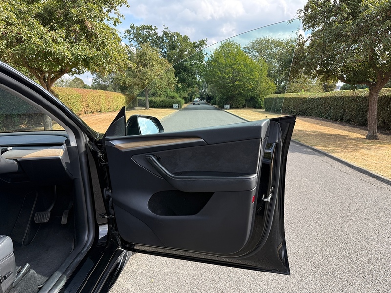 Tesla Long Range SUV 0.0 Automatic Electric