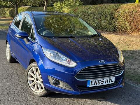 T EcoBoost Titanium Hatchback 1.0 Manual Petrol