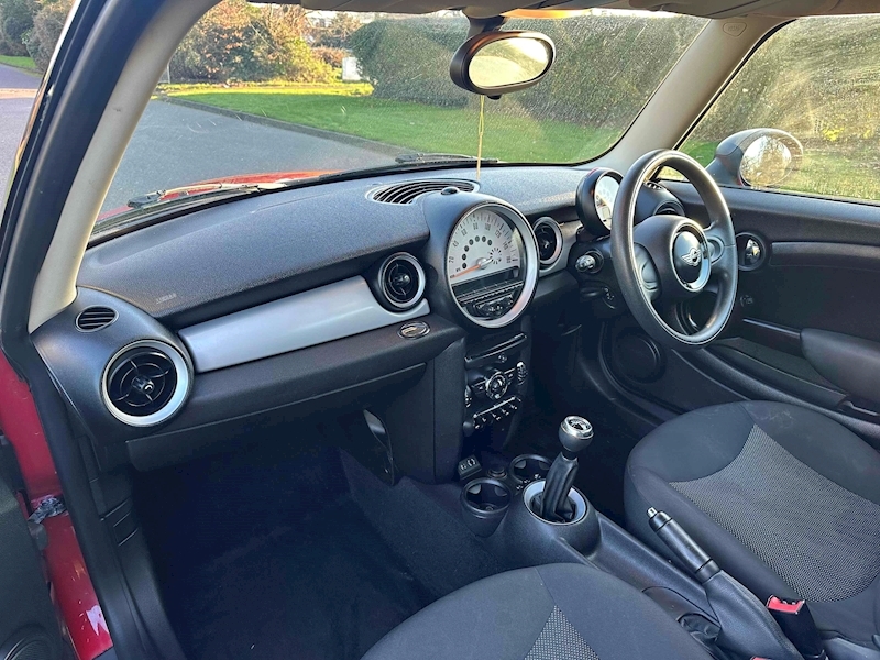 MINI One Hatchback 1.6 Manual Petrol