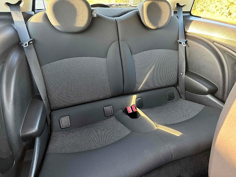 MINI One Hatchback 1.6 Manual Petrol